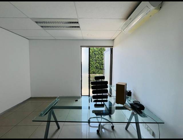 146M² OFFICE FOR SALE IN FOURWAYS GARDENS